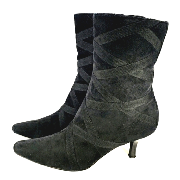 Laura Ashley Grey's Black Fuax Suede, Square Toe, Kitten Heel, Bootie Wmn 10 M - Picture 2 of 12